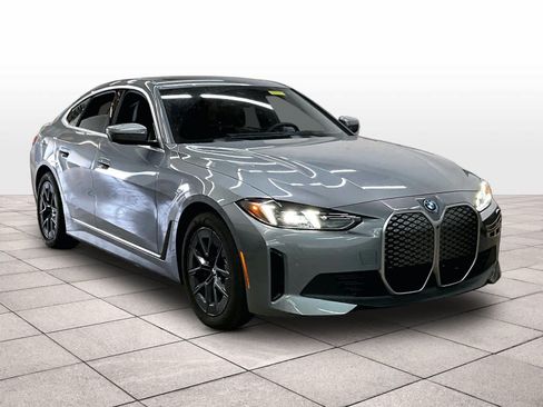 Used 2025 BMW i4 eDrive40 w/ Premium Package RWD image 2