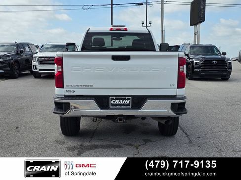 Used 2022 Chevrolet Silverado 2500 LT w/ Convenience Package AWD/4WD image 6