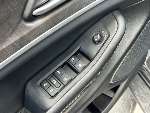 Used 2025 Jeep Grand Cherokee L Limited w/ Luxury Tech Group II image 67