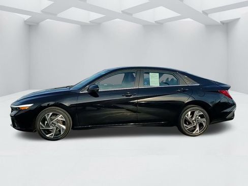 Certified 2024 Hyundai Elantra Limited image 8
