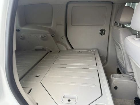 Used 2011 Chevrolet HHR LS image 18