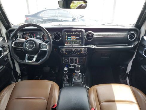 Used 2020 Jeep Gladiator Overland AWD/4WD image 11