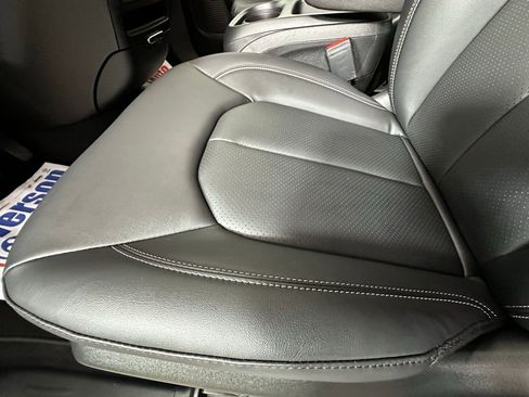 New 2026 Chrysler Pacifica Select image 15