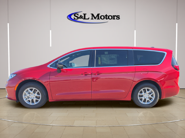 New 2026 Chrysler Pacifica Select FWD image 4