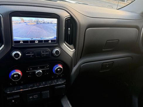 Used 2022 GMC Sierra 1500 Denali w/ Denali Premium Package image 42