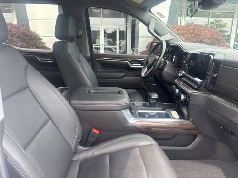 Used 2022 GMC Sierra 1500 Elevation w/ Elevation Premium Package AWD/4WD image 29