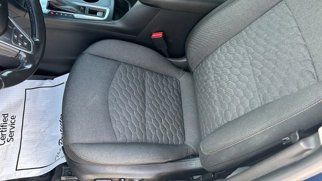 Used 2019 Chevrolet Equinox LT w/ Sun & Navigation Package AWD/4WD image 16