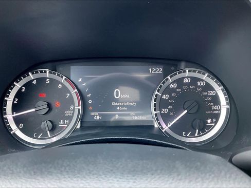 Used 2023 Toyota Highlander XLE AWD/4WD image 26