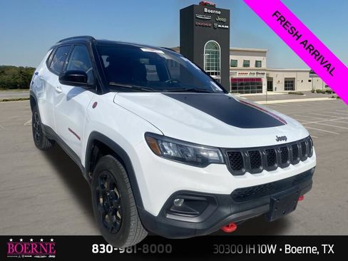 Used 2023 Jeep Compass Trailhawk AWD/4WD image 6