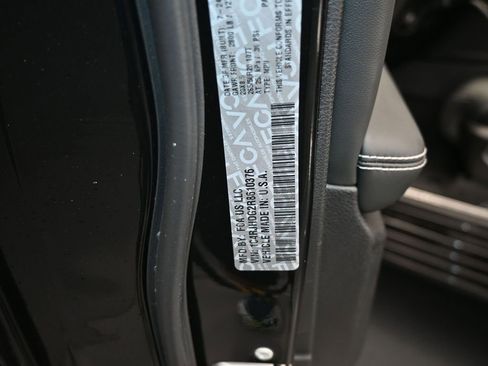 Used 2024 Jeep Grand Cherokee Overland w/ Luxury Tech Group IV image 17