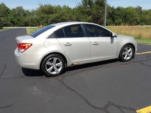 Used 2012 Chevrolet Cruze LT FWD image 10