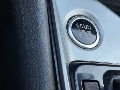 Used 2024 Nissan Altima 2.5 SV FWD image 17