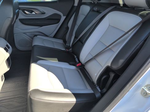 Used 2022 GMC Terrain SLT w/ LPO, Floor Liner Package image 27