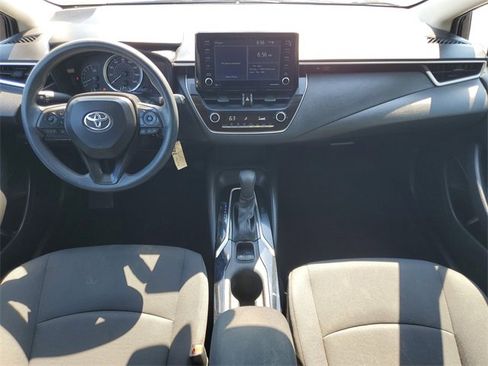 Used 2022 Toyota Corolla LE image 14
