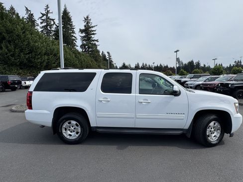 Used 2012 Chevrolet Suburban LT image 5