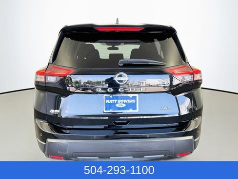 Used 2024 Nissan Rogue S AWD/4WD image 8
