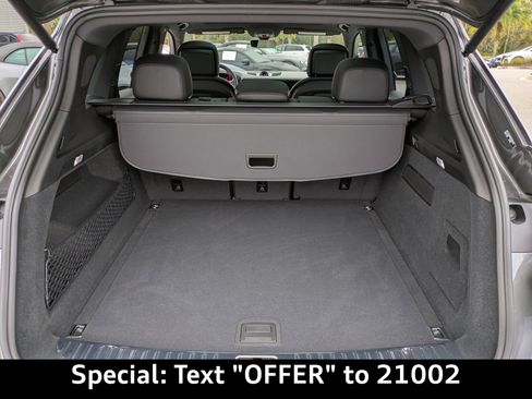 Used 2025 Porsche Cayenne image 14