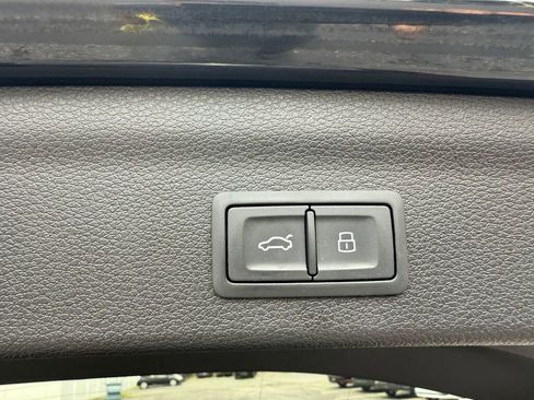 Used 2020 Audi Q3 2.0T Premium Plus image 33