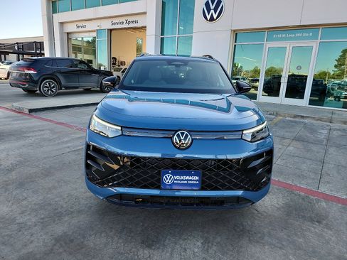 New 2026 Volkswagen Tiguan SE R-Line image 2