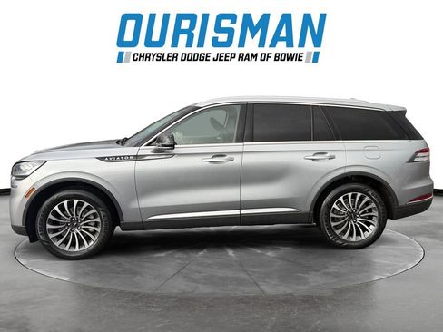 Used 2023 Lincoln Aviator Reserve image 3