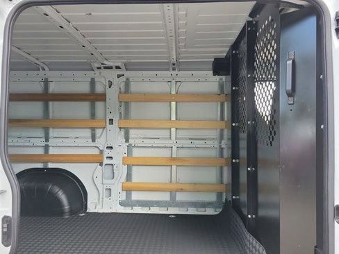 Used 2025 RAM ProMaster 2500 w/ U-Haul Equipment Group FWD image 12