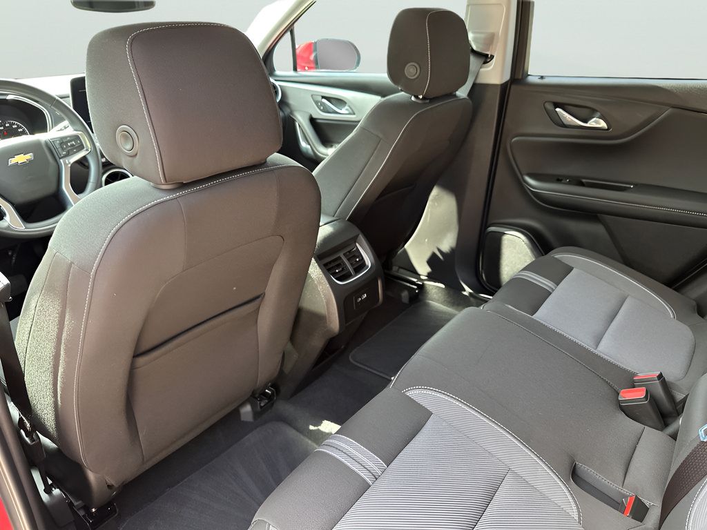 Used 2024 Chevrolet Blazer LT w/ Convenience Package FWD image 39
