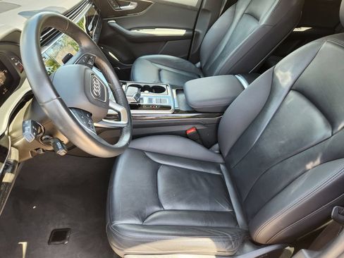 Used 2023 Audi Q7 3.0T Premium Plus AWD/4WD image 20