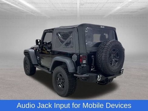 Used 2016 Jeep Wrangler Sport w/ Connectivity Group AWD/4WD image 9