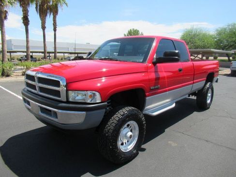 Used 1996 Dodge Ram 2500 Truck 4x4 Club Cab image 2