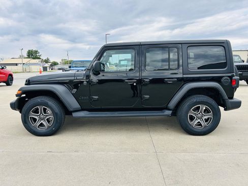Used 2022 Jeep Wrangler Unlimited Sport AWD/4WD image 30