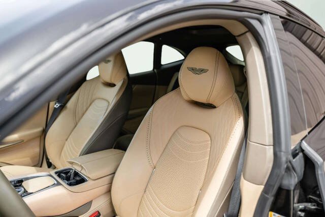 Used 2023 Aston Martin DBX AWD/4WD image 8