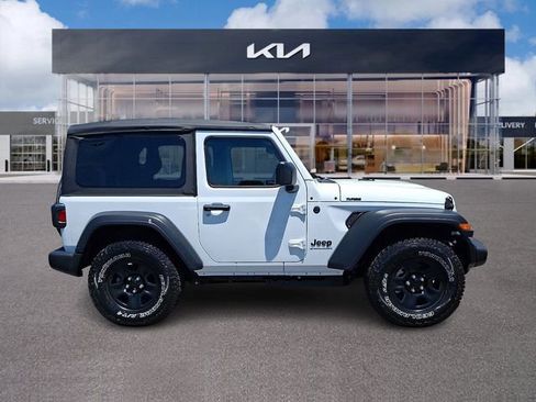 Used 2026 Jeep Wrangler Sport AWD/4WD image 7