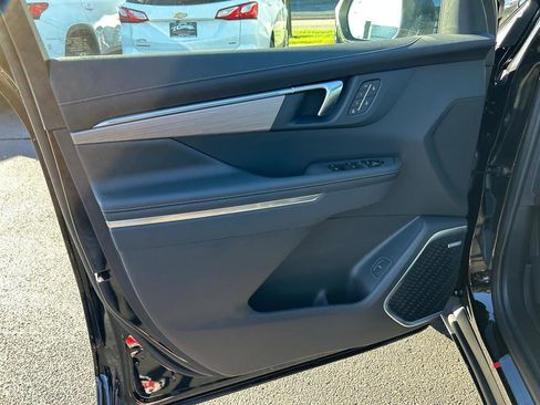 New 2026 Buick Enclave Preferred w/ Power Package image 5