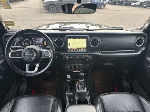 Used 2022 Jeep Wrangler Unlimited Sahara w/ Cold Weather Group image 16