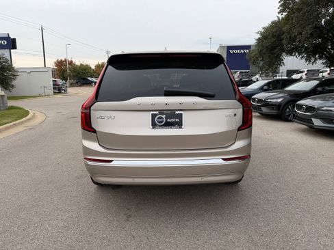 New 2026 Volvo XC90 B5 Core image 5