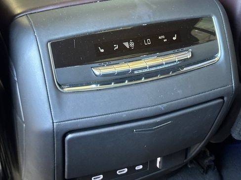 Used 2021 Cadillac Escalade Sport Platinum AWD/4WD image 41