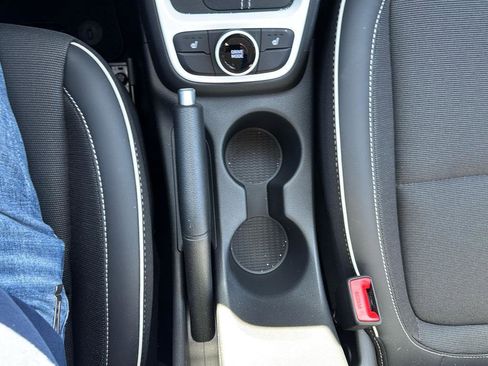 New 2024 Hyundai Venue Limited image 16