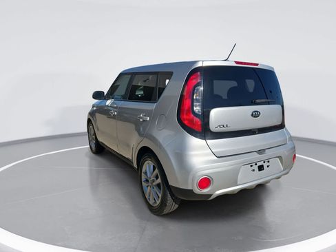 Used 2018 Kia Soul + FWD image 6
