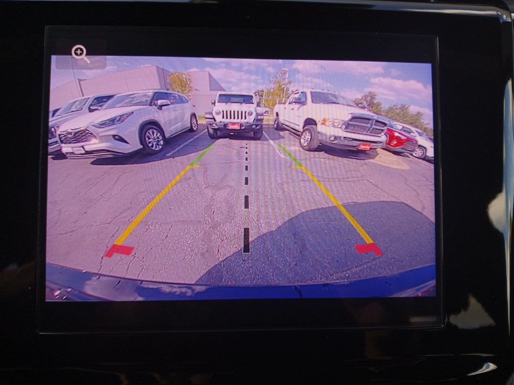 Used 2025 Jeep Grand Cherokee Laredo RWD image 9