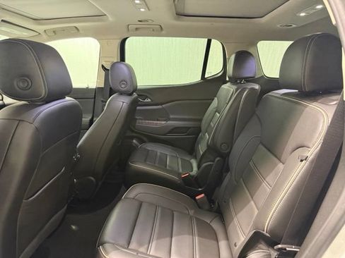 Used 2023 GMC Acadia Denali w/ Denali Ultimate Package FWD image 28