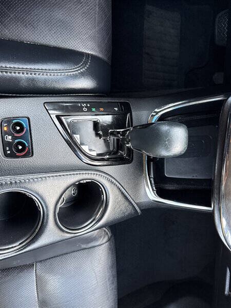 Used 2016 Toyota Avalon Limited w/ Toyota Safety Sense Package FWD image 32