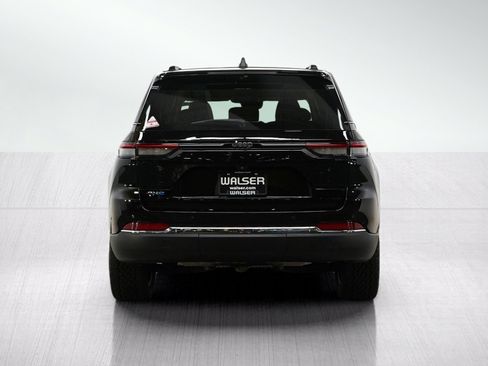 Used 2023 Jeep Grand Cherokee 4WD 4xe w/ Luxury Tech Group II image 4