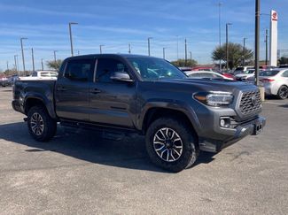 Used 2021 Toyota Tacoma TRD Sport w/ Technology Package video 2