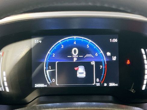 Used 2024 Toyota Corolla Cross XLE image 23