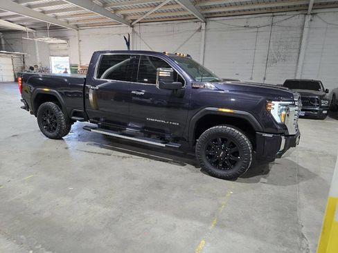 Used 2024 GMC Sierra 2500 Denali w/ Technology Package image 20