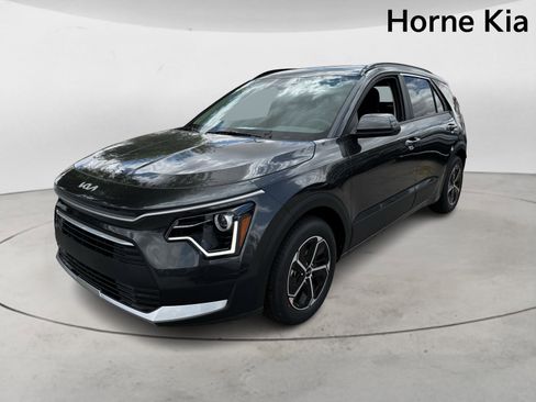 New 2025 Kia Niro LX image 7