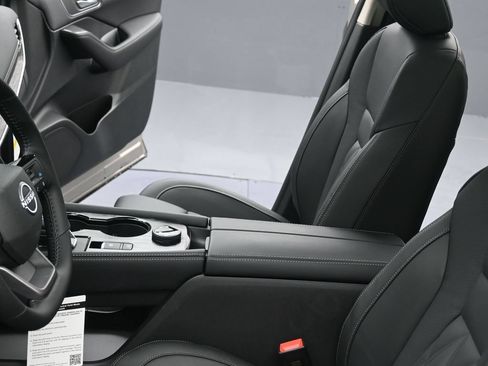 New 2026 Nissan Rogue Platinum w/ Platinum Premium Package AWD/4WD image 19