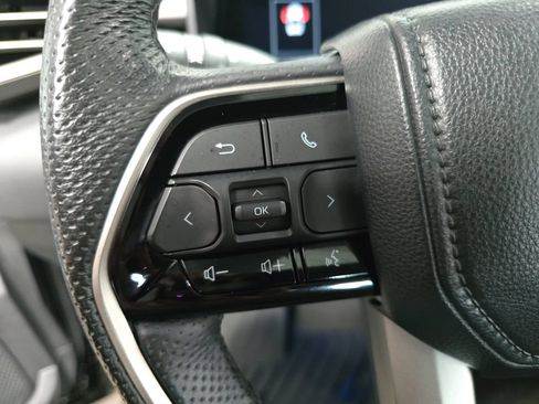 Used 2024 Toyota Tundra Limited AWD/4WD image 17