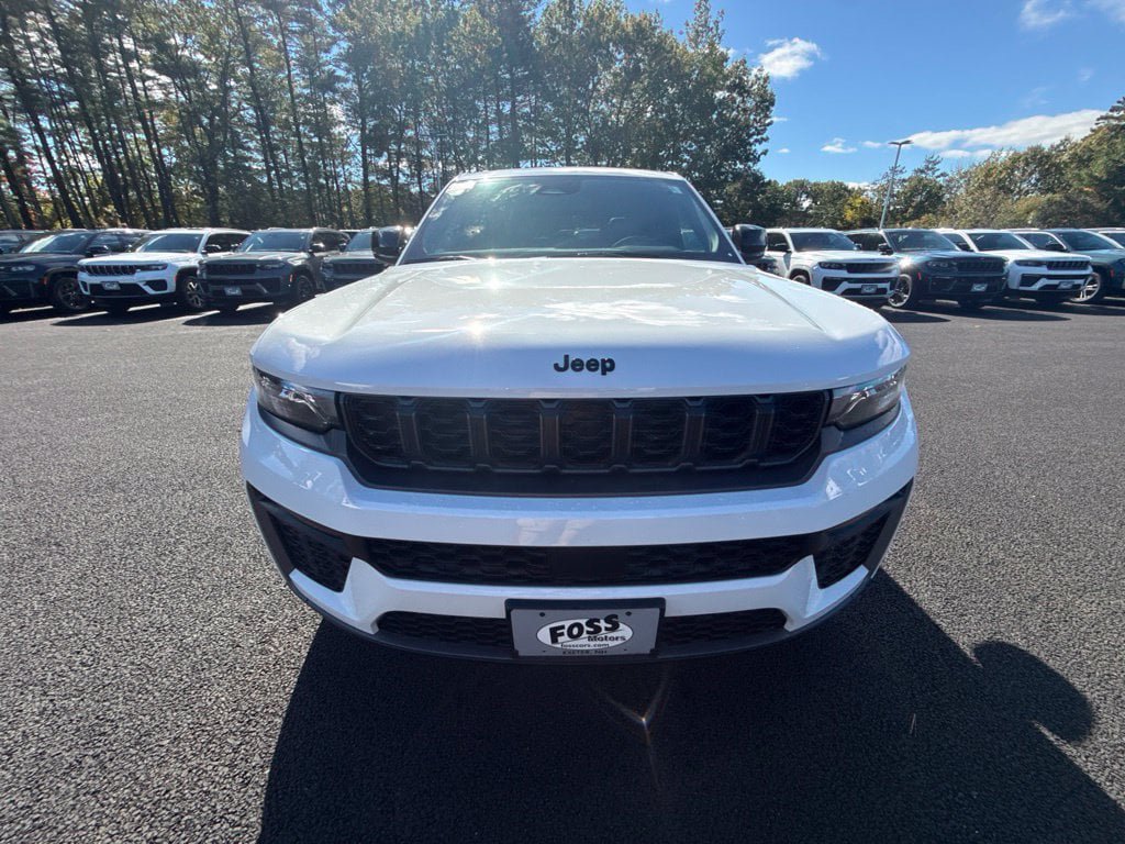 New 2027 Jeep Grand Cherokee Limited AWD/4WD image 8