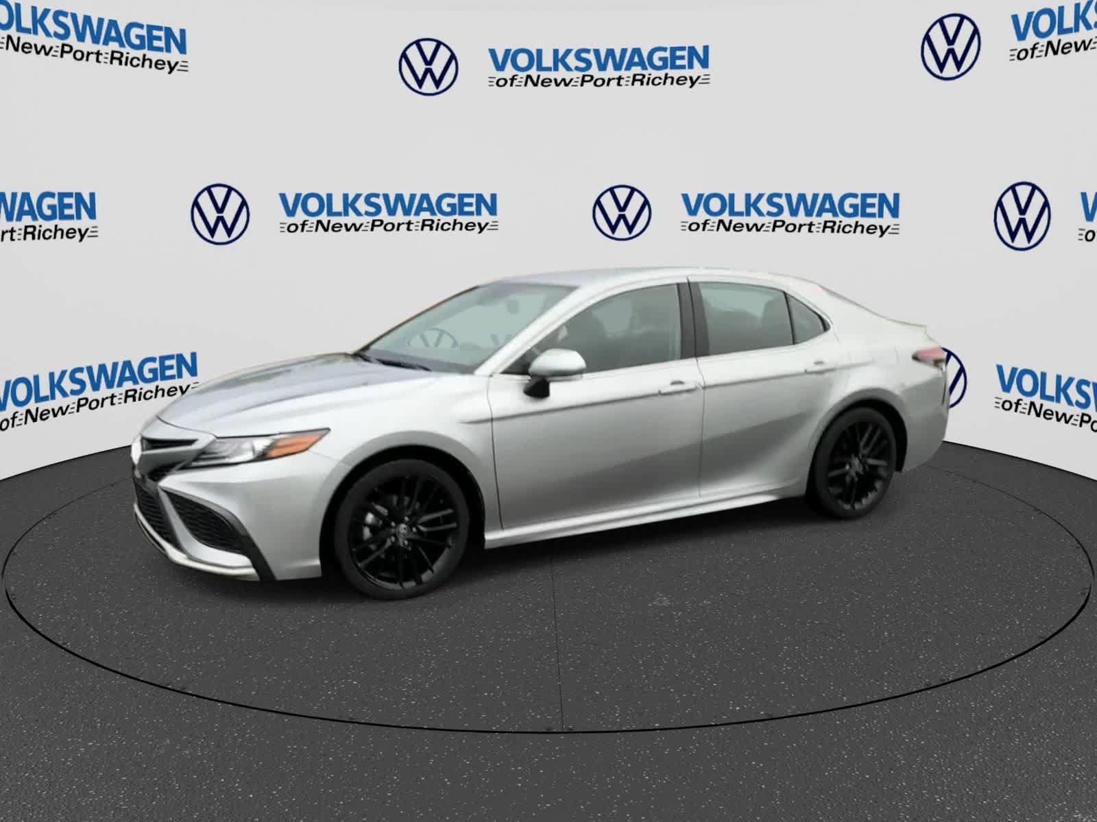 Used 2024 Toyota Camry XSE FWD image 4